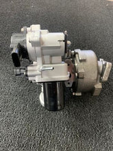 Load image into Gallery viewer, Toyota Land Cruiser 200 Series RHV4 VB22/36